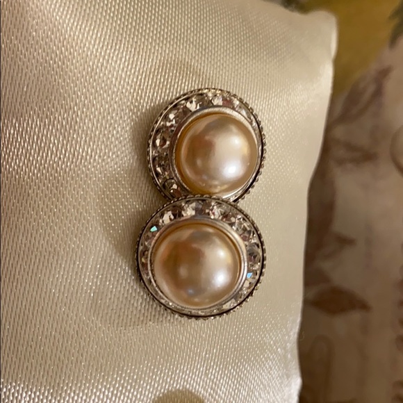 Sold 3 Pairs of Pearl Costume Earrings w/Crystal Accent - Picture 3 of 5